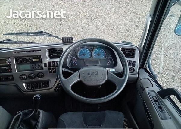 2012 UD 8 Ton Box Truck-7
