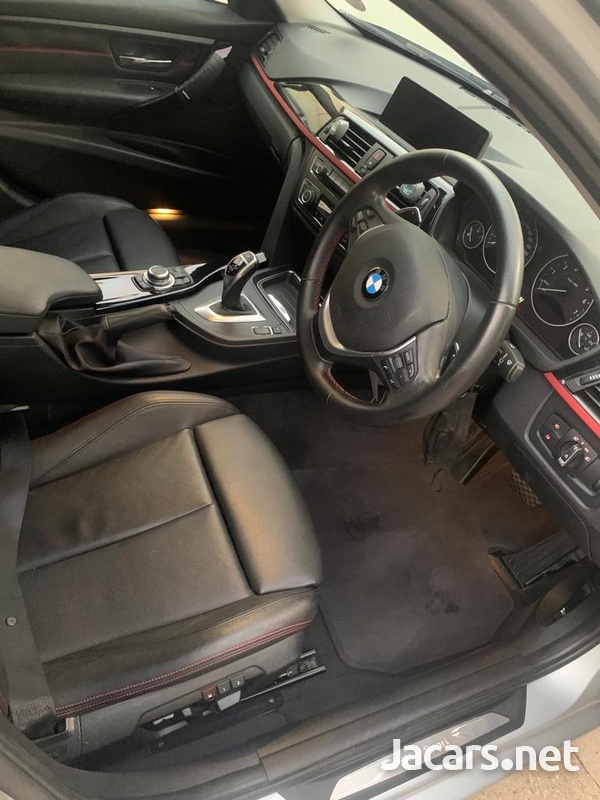 BMW 3-Series 2,0L 2012-8