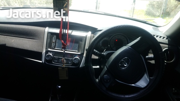 Toyota Fielder 1,8L 2013-8