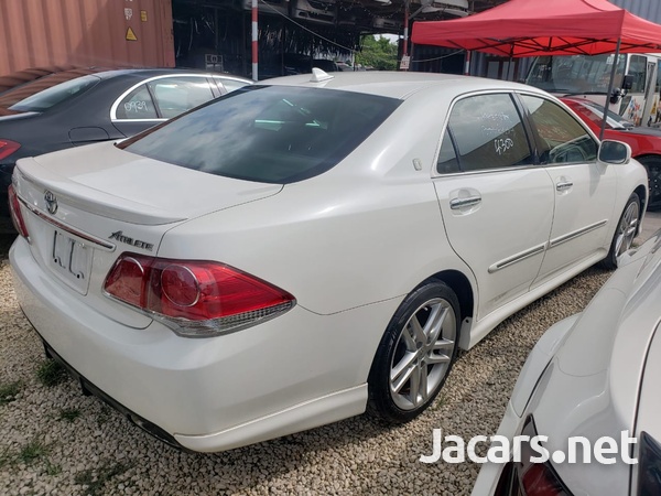 Toyota Crown 2,5L 2012-4
