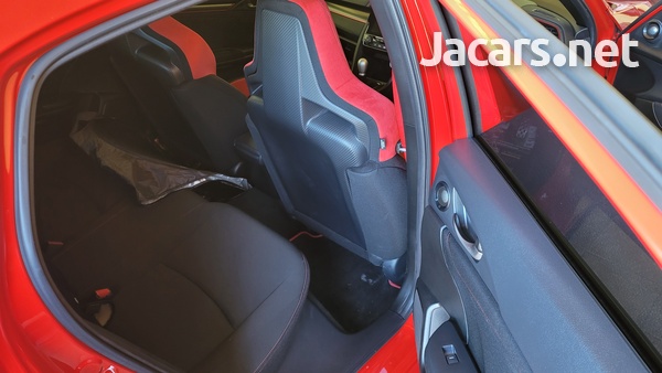 Honda Civic 1,9L 2021-4