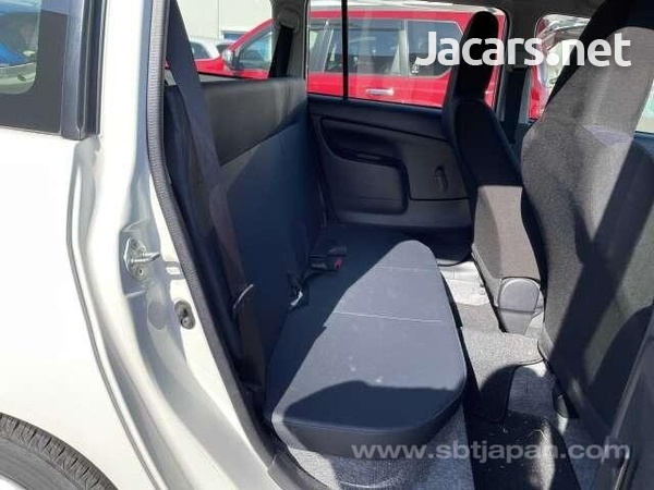 Toyota Probox 1,5L 2016-9