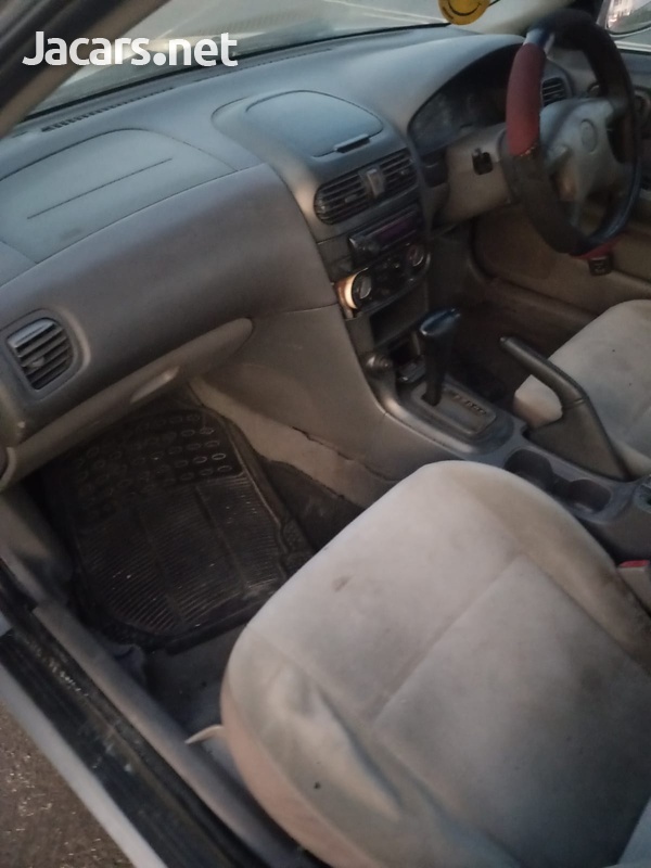 Nissan Sunny 1,6L 2001-6