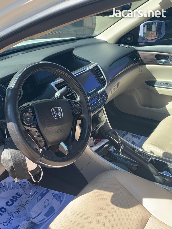 Honda Accord 2,5L 2017-8