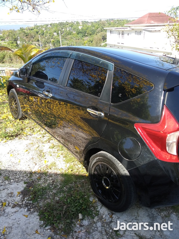 Nissan Versa 1,3L 2013-10