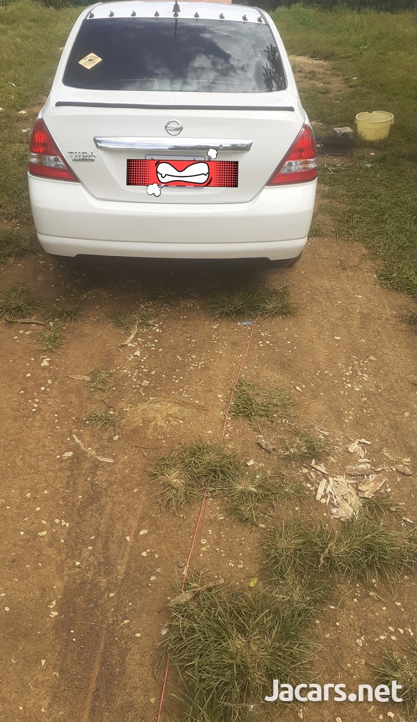 Nissan Tiida 1,5L 2008-4