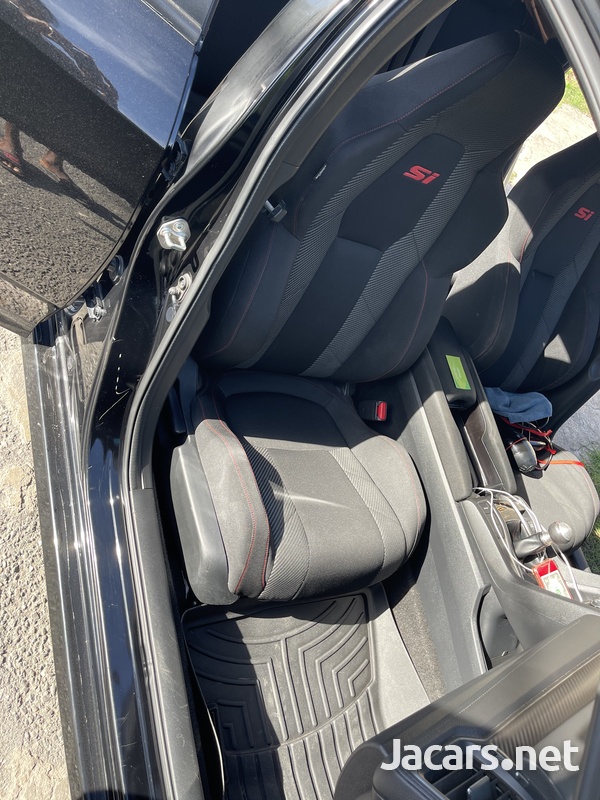 Honda Civic 1,5L 2017-14