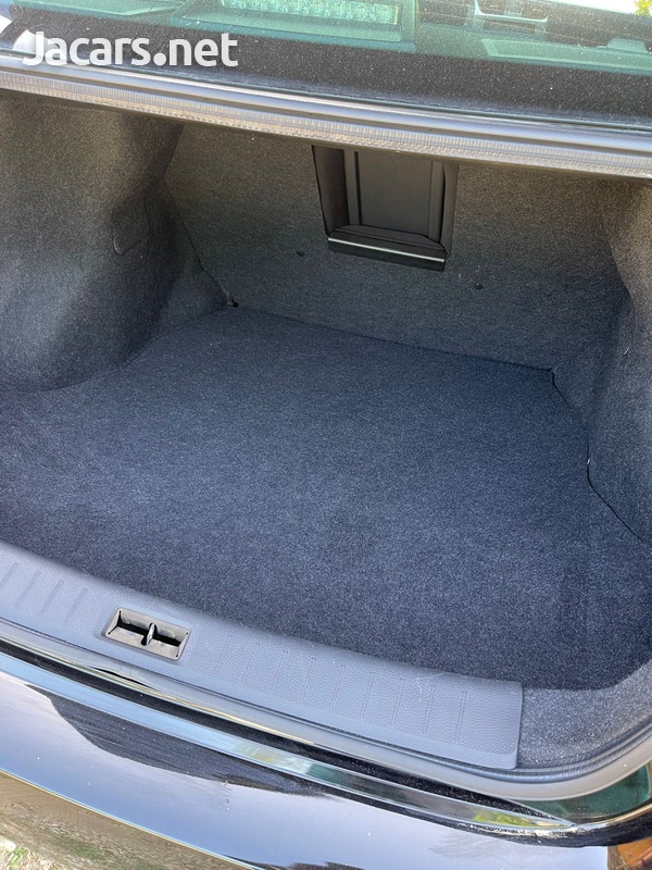 Nissan Sylphy 2,0L 2016-8