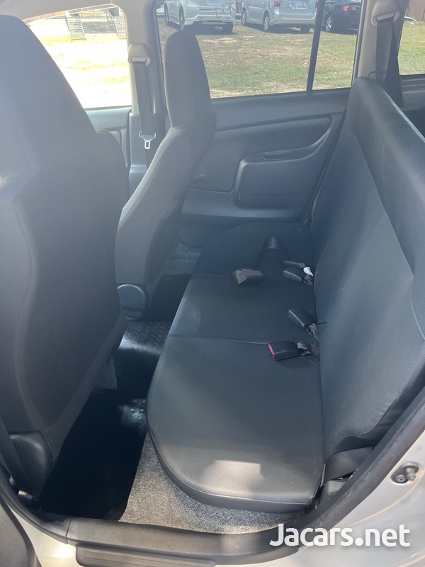Toyota Succeed 1,5L 2017-9