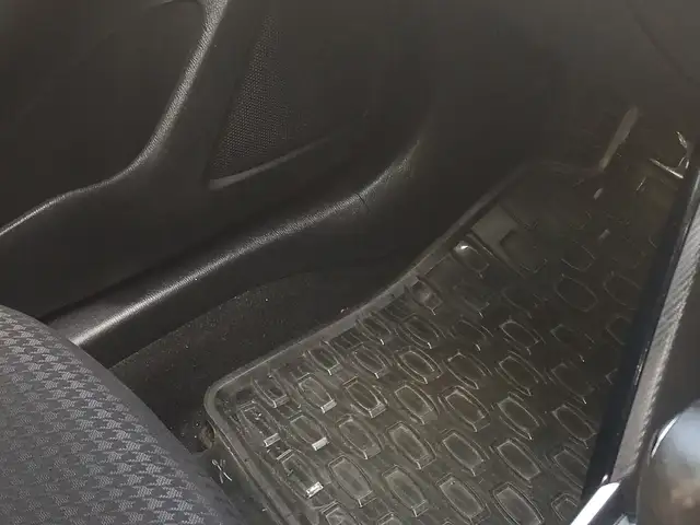 Mazda Demio 1,3L 2017, Kingston - 12