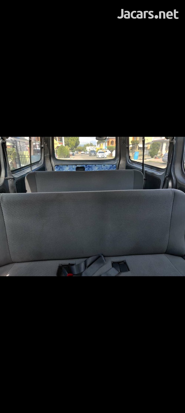 2013 Nissan Caravan-3