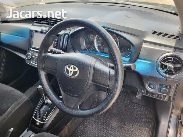 Toyota Axio 1,5L 2016-4