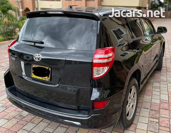 Toyota RAV4 2,4L 2015-6