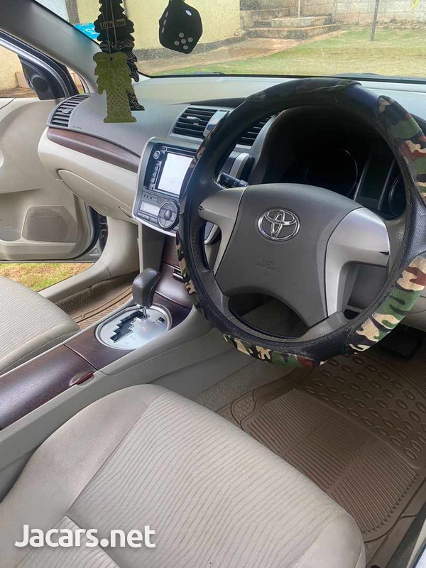 Toyota Premio 1,5L 2012