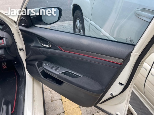 Honda Civic 2,0L 2018-7