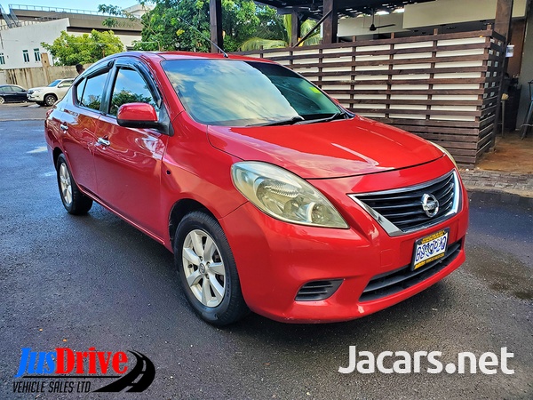 Nissan Versa 1,5L 2013-1
