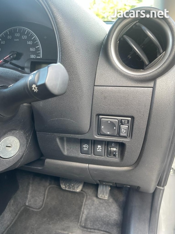 Nissan Latio 1,3L 2016-10