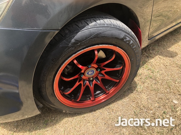 Toyota Yaris 1,3L 2013-3