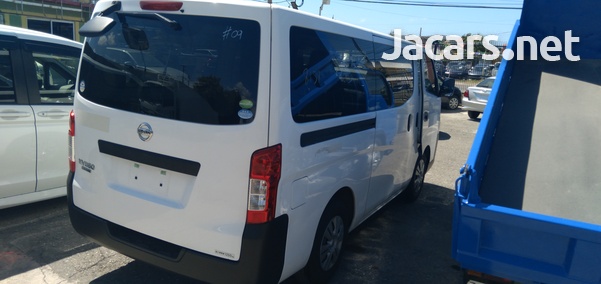 Nissan Caravan 2,0L 2015-6