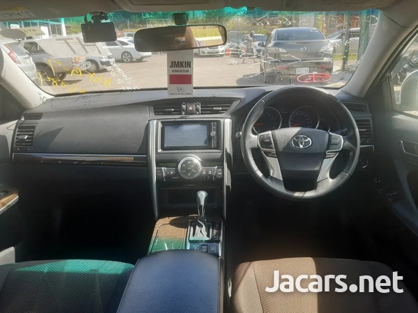 Toyota Mark X 2,5L 2013-5