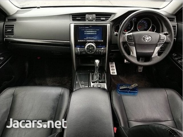 Toyota Mark X 2,5L 2017-2