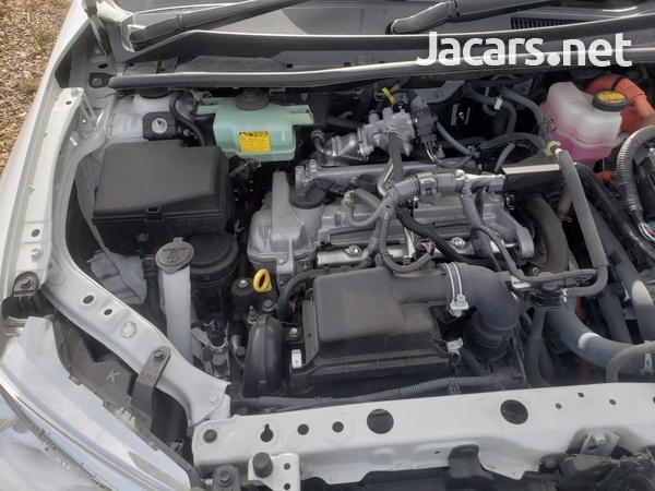 Toyota Axio 1,5L 2017-9