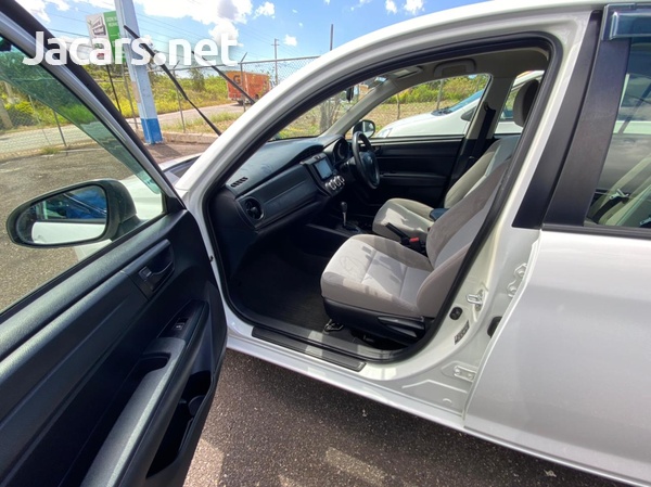 Toyota Axio 1,5L 2017-8