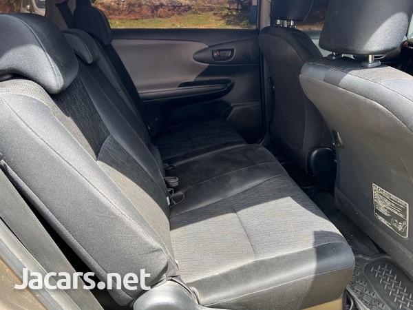 Toyota Wish 1,8L 2010-8
