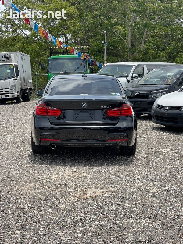 BMW 3-Series 3,0L 2014-6