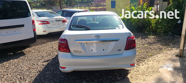 Toyota Axio 1,5L 2016-4