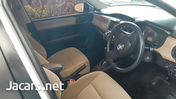 Toyota Axio 1,5L 2014-9
