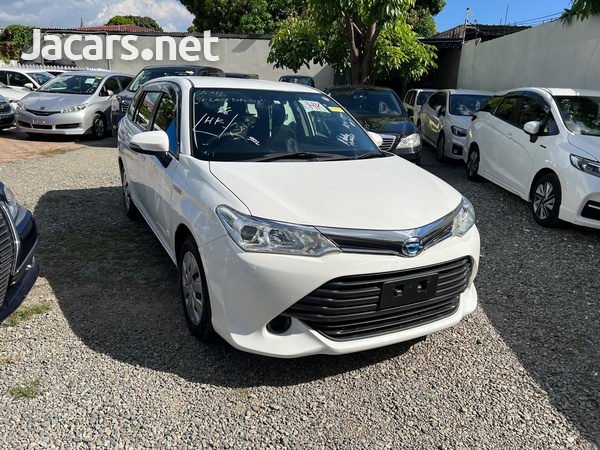 Toyota Fielder 1,5L 2017-3