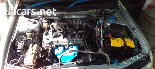 Nissan AD Expert 1,8L 2002-4