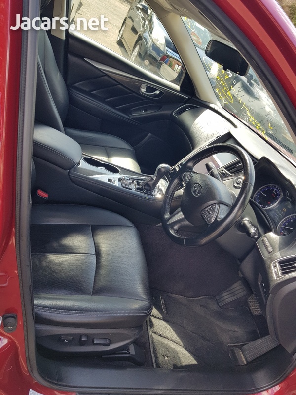 Nissan Skyline 3,5L 2015-8