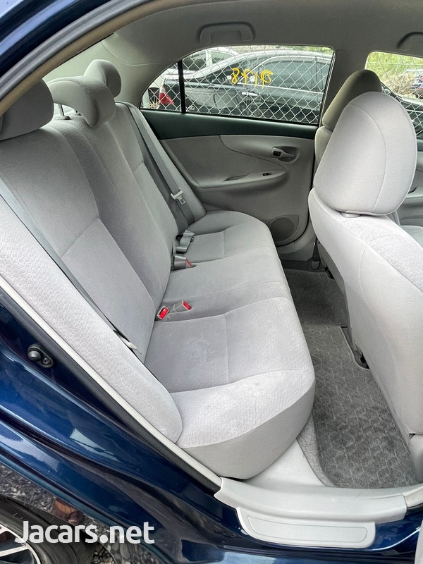 Toyota Axio 1,5L 2012-8