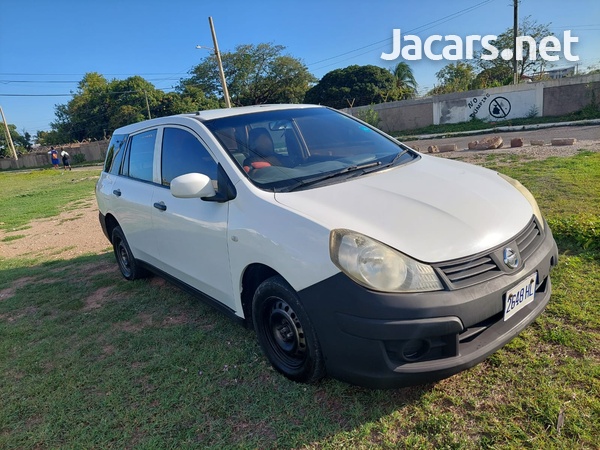 Nissan AD Wagon 1,5L 2013-1