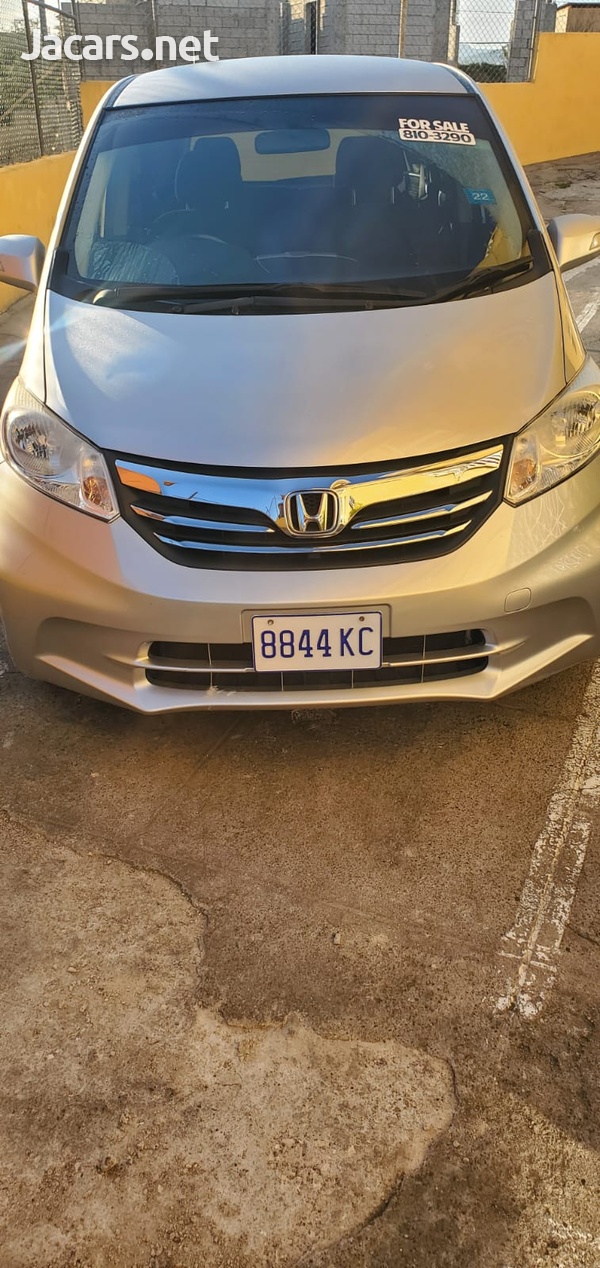 Honda Freed 1,5L 2012-8