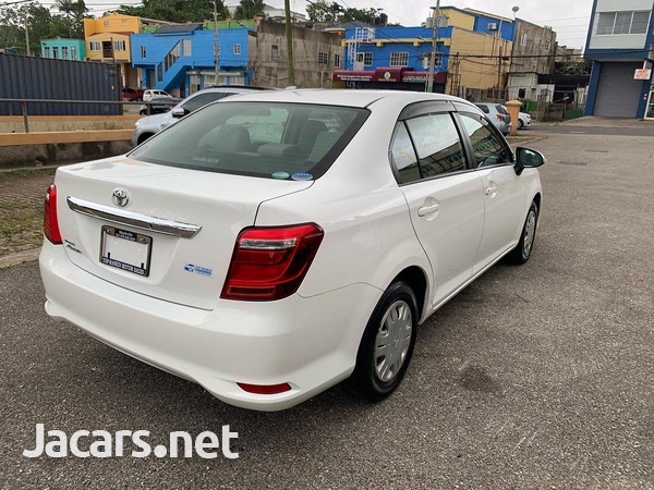 Toyota Axio 1,5L 2016-5