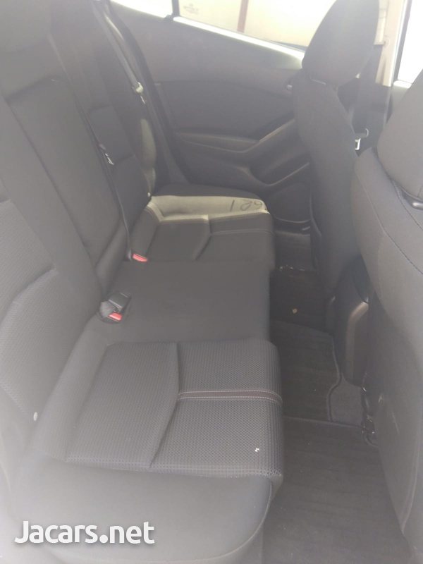 Mazda Axela 2,0L 2016-7