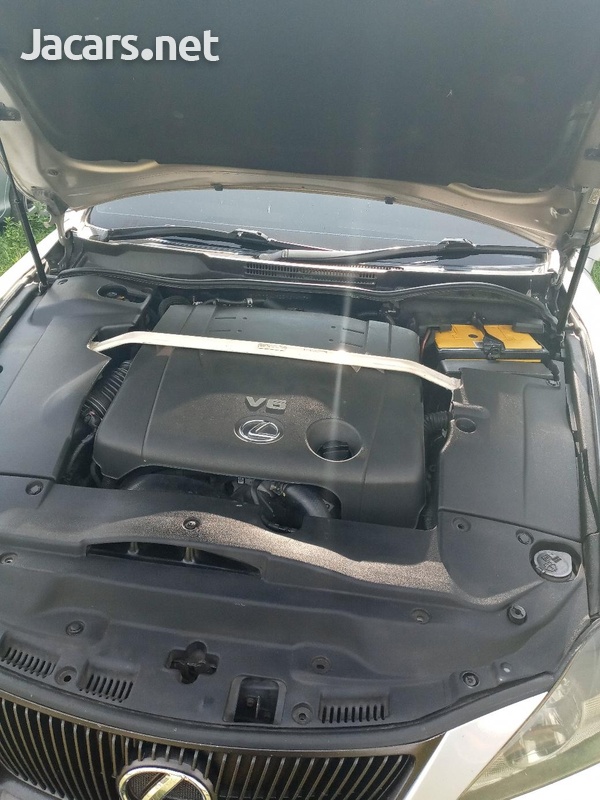 Lexus IS 2,5L 2008-7