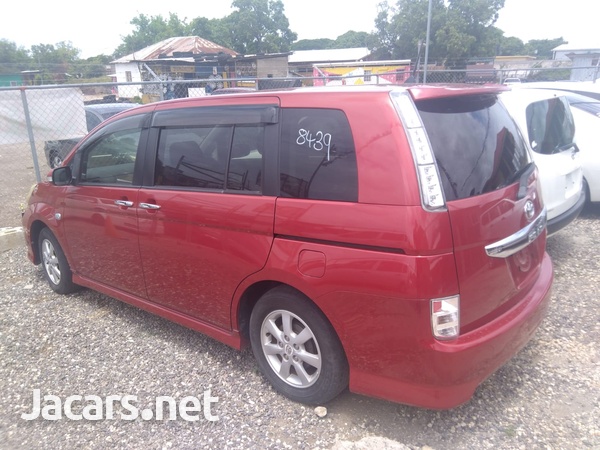 Toyota Isis 1,8L 2012-4