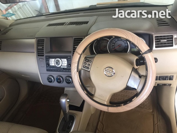 Nissan Tiida 1,5L 2007-5