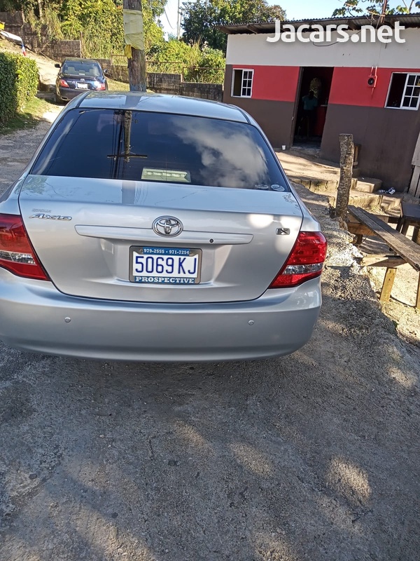Toyota Axio 1,5L 2010-3