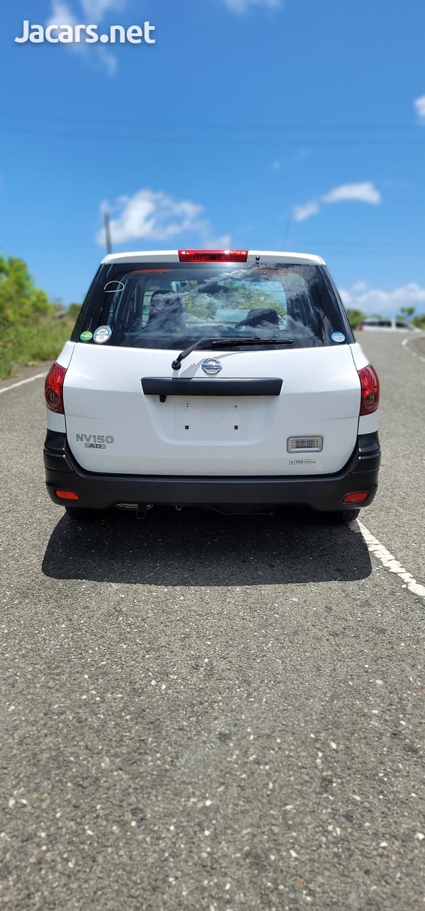 Nissan AD Wagon 1,5L 2017-3