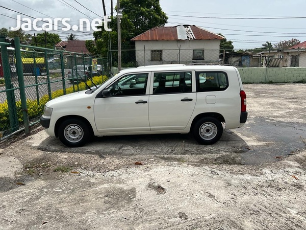 Toyota Probox 1,5L 2014-4