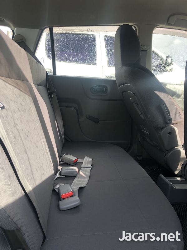 Nissan AD Wagon 1,5L 2016-6