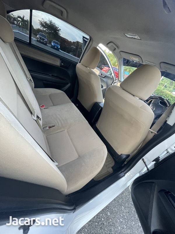 Toyota Axio 1,5L 2014-7