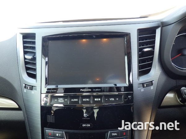 Subaru Legacy 2,0L 2013-6