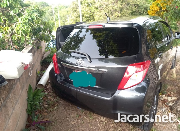 Toyota Vitz 1,3L 2014-9