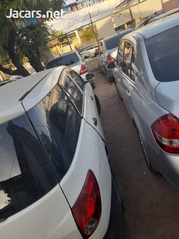Nissan AD Wagon 1,5L 2011-2